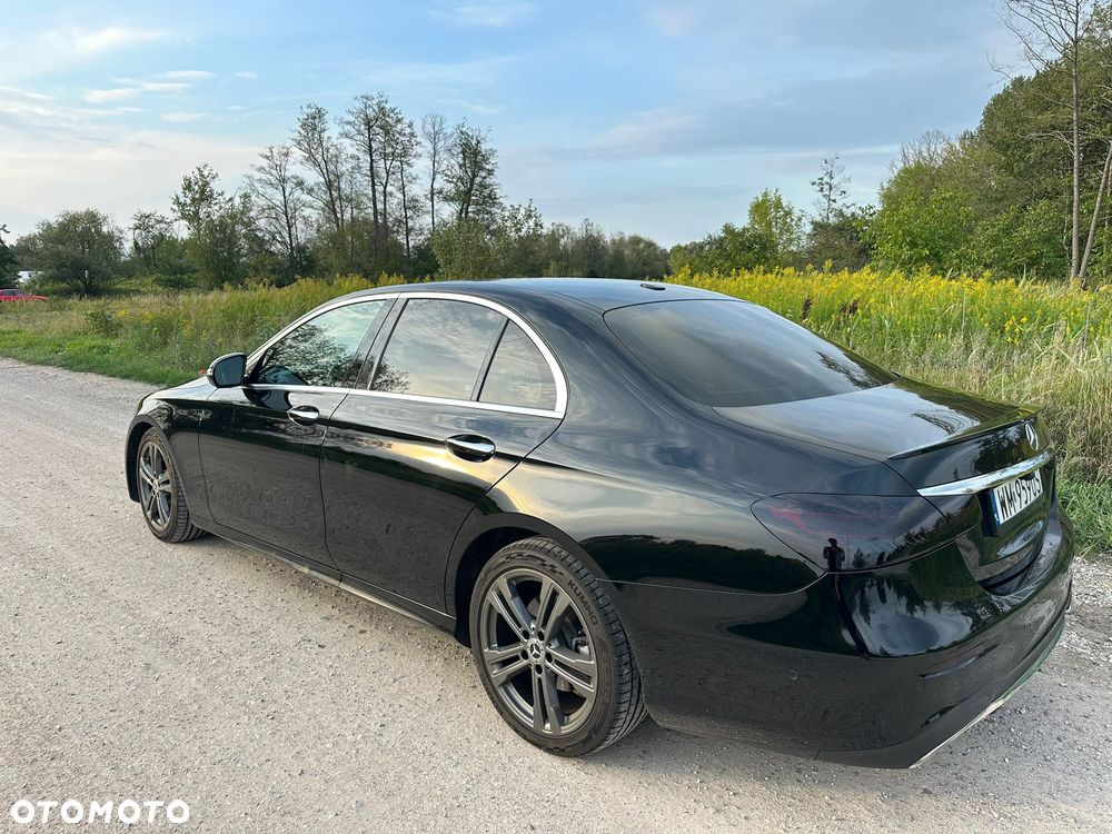 Mercedes-Benz Klasa E 300 9G-TRONIC AMG Line - 4