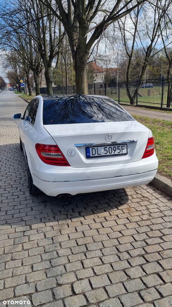 Mercedes-Benz Klasa C 180 (BlueEFFICIENCY) Avantgarde - 11