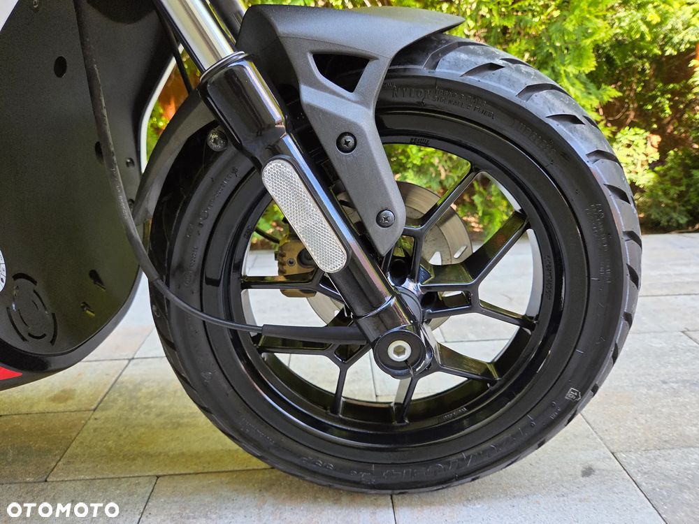 Aprilia SR - 22