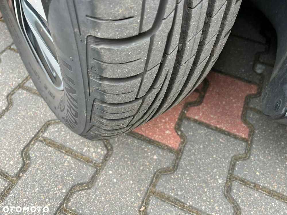 Mercedes-Benz Klasa B 180 d 7G-DCT Edition 2020 - 34