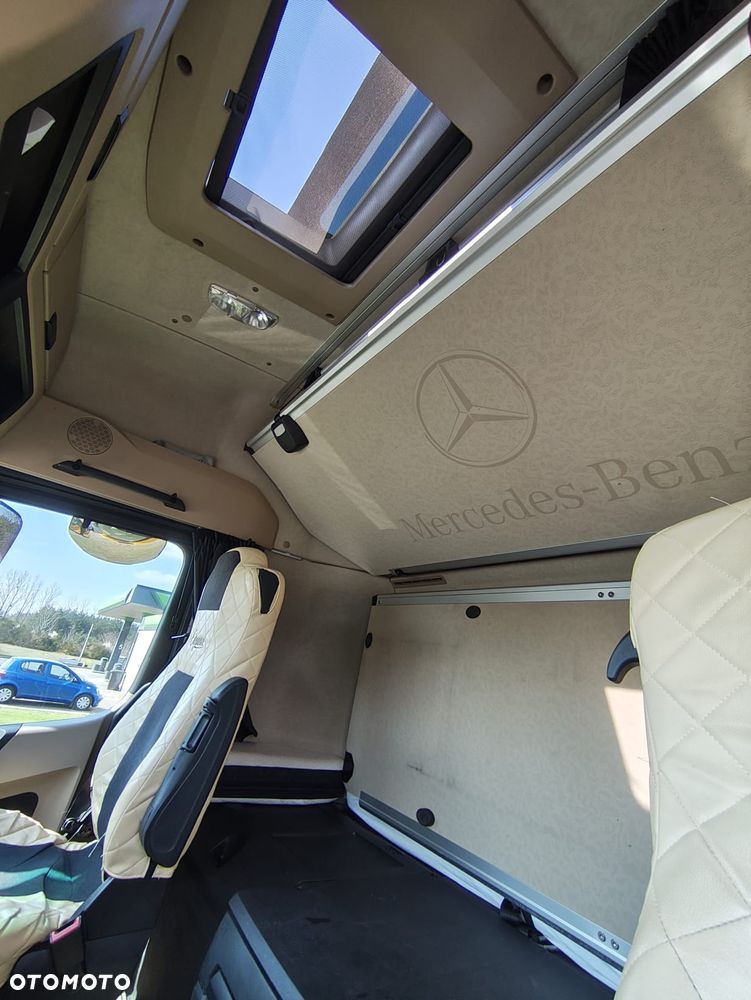Mercedes-Benz ACTROS - 6