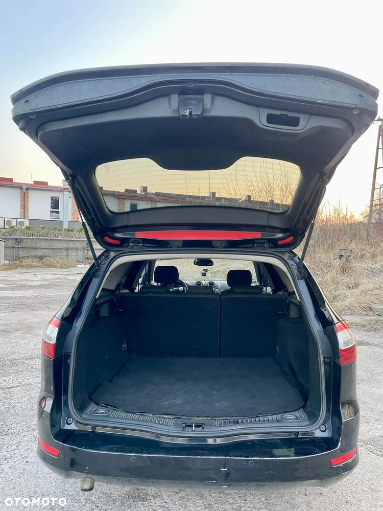 Ford Mondeo - 8
