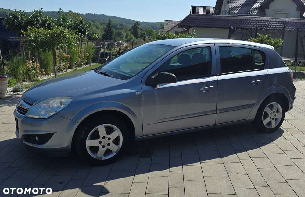 Opel Astra 1.4 Enjoy - 30