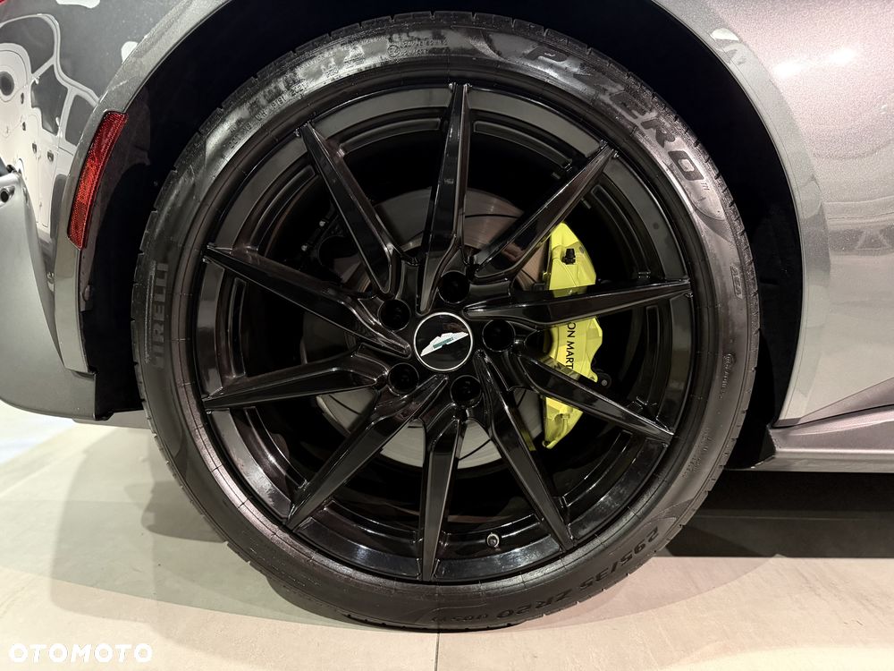 Aston Martin Vantage - 39