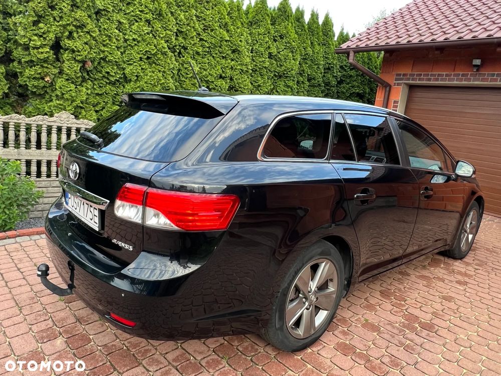 Toyota Avensis 2.0 D-4D Premium - 4