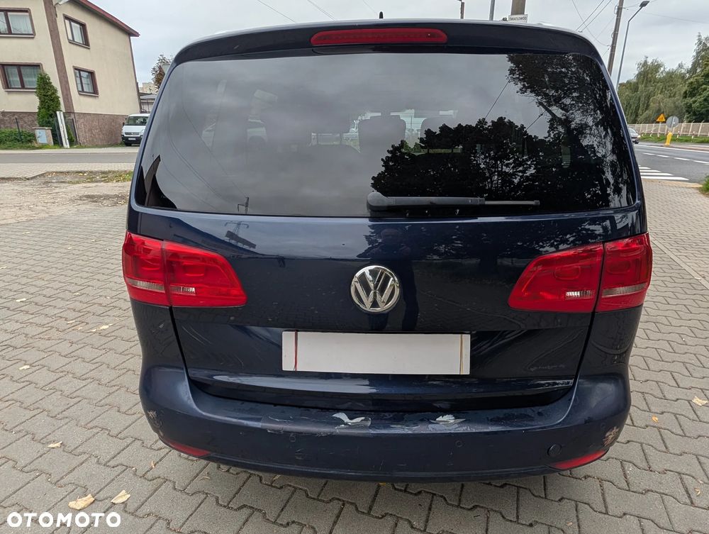 Volkswagen Touran - 8