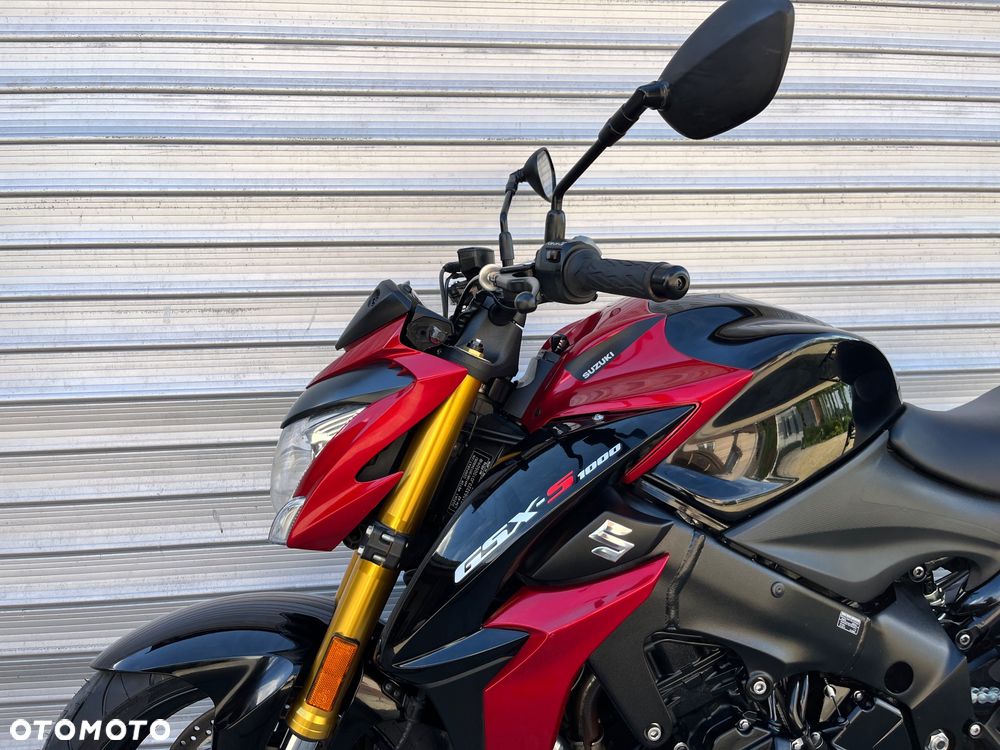 Suzuki GSX 1000 - 22