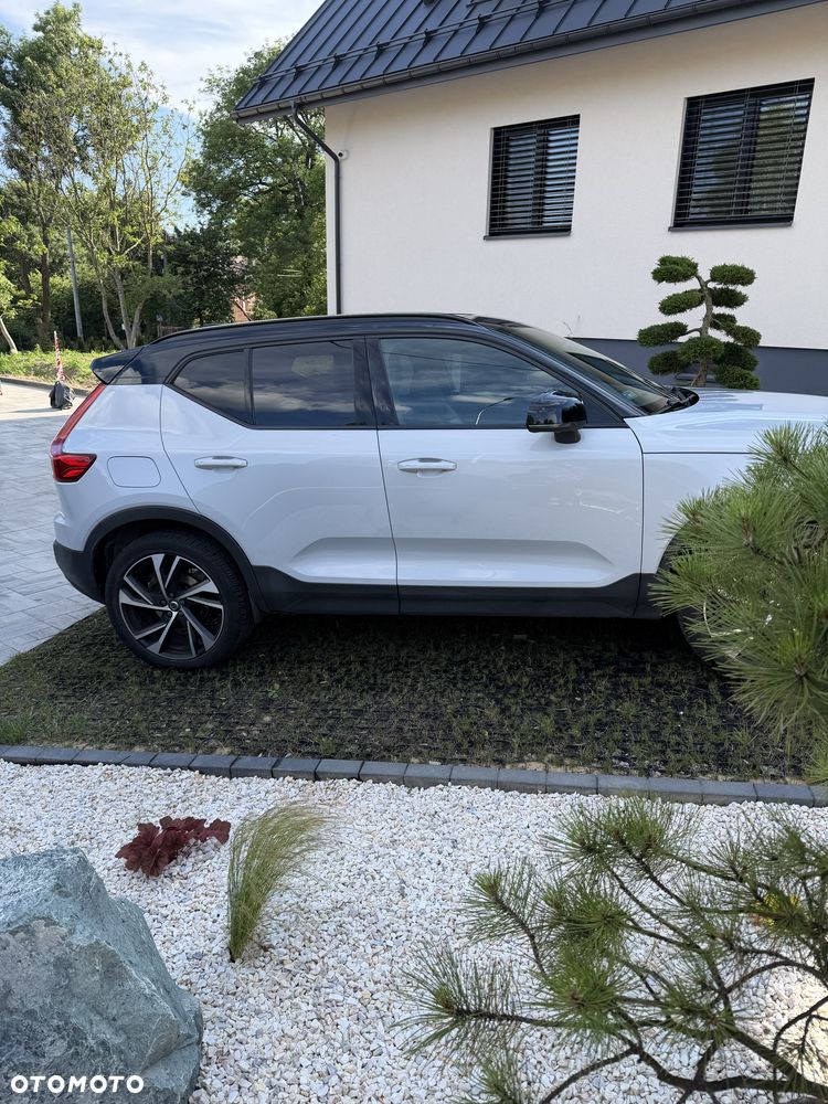 Volvo XC 40 T5 AWD R-Design - 4