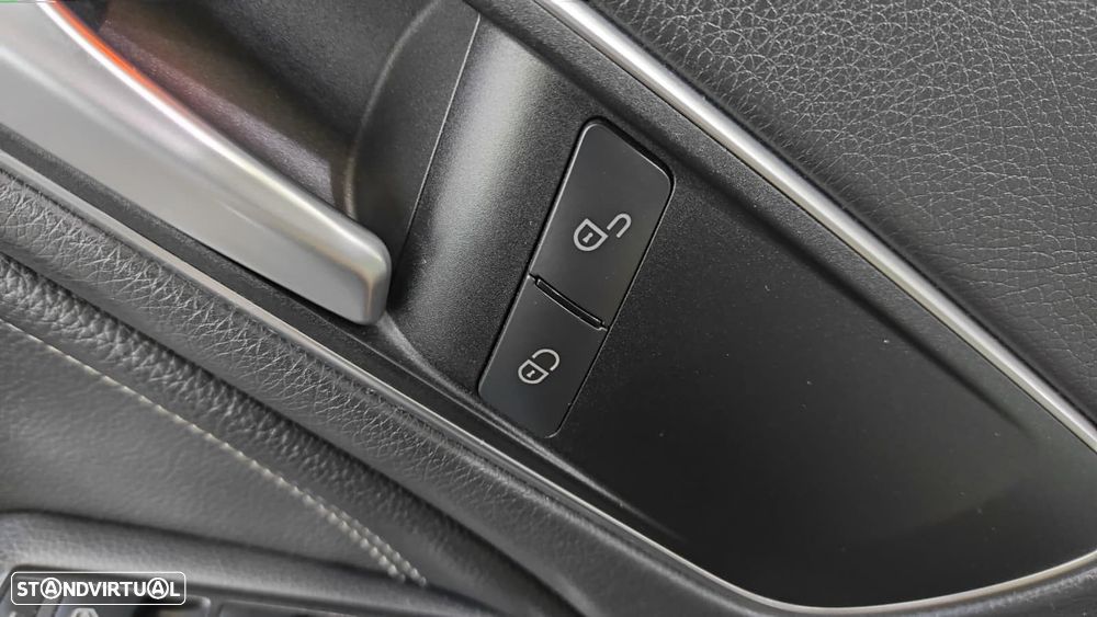 Mercedes-Benz CLA 200 d Shooting Brake AMG Line - 46