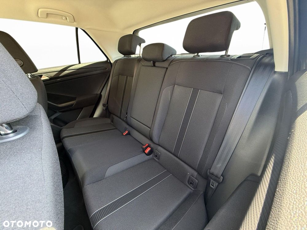 Volkswagen T-Roc - 31
