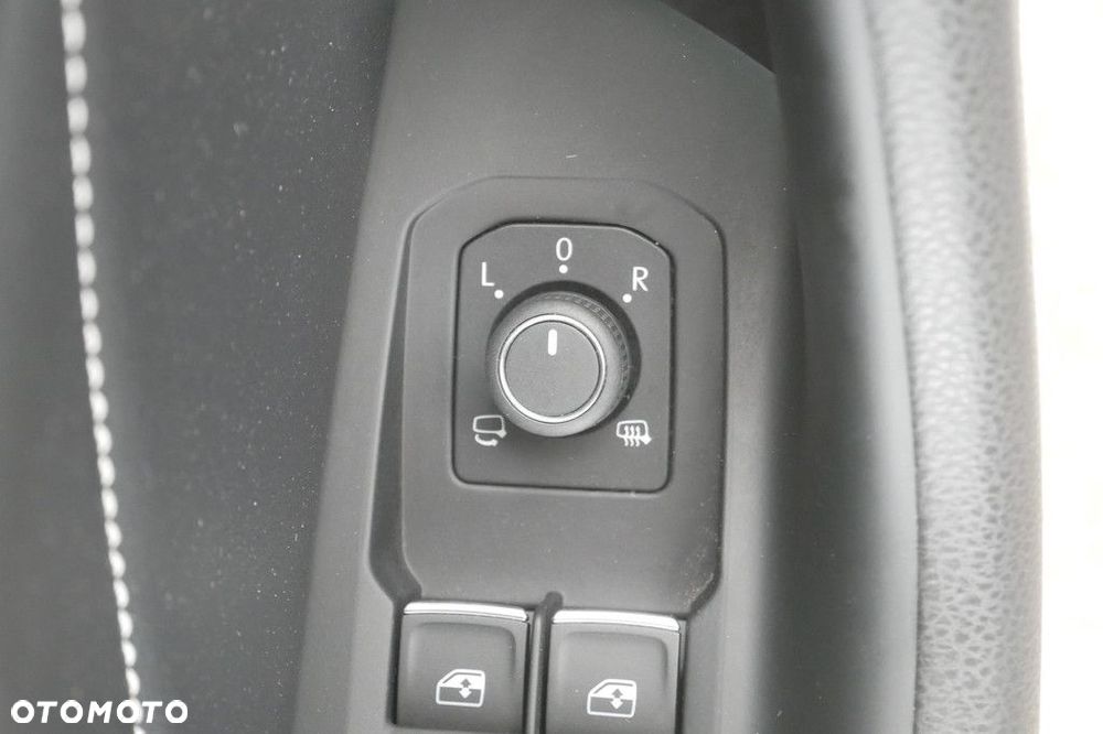 Volkswagen Passat 2.0 TSI Elegance DSG - 37