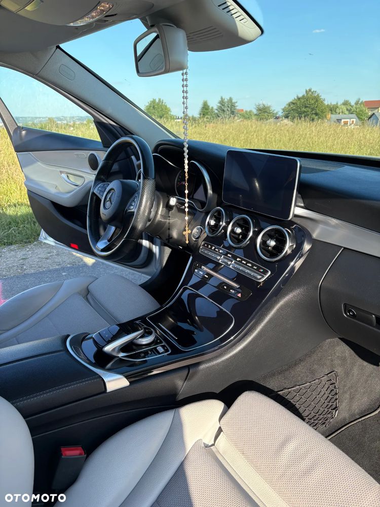Mercedes-Benz Klasa C 200 7G-TRONIC - 25