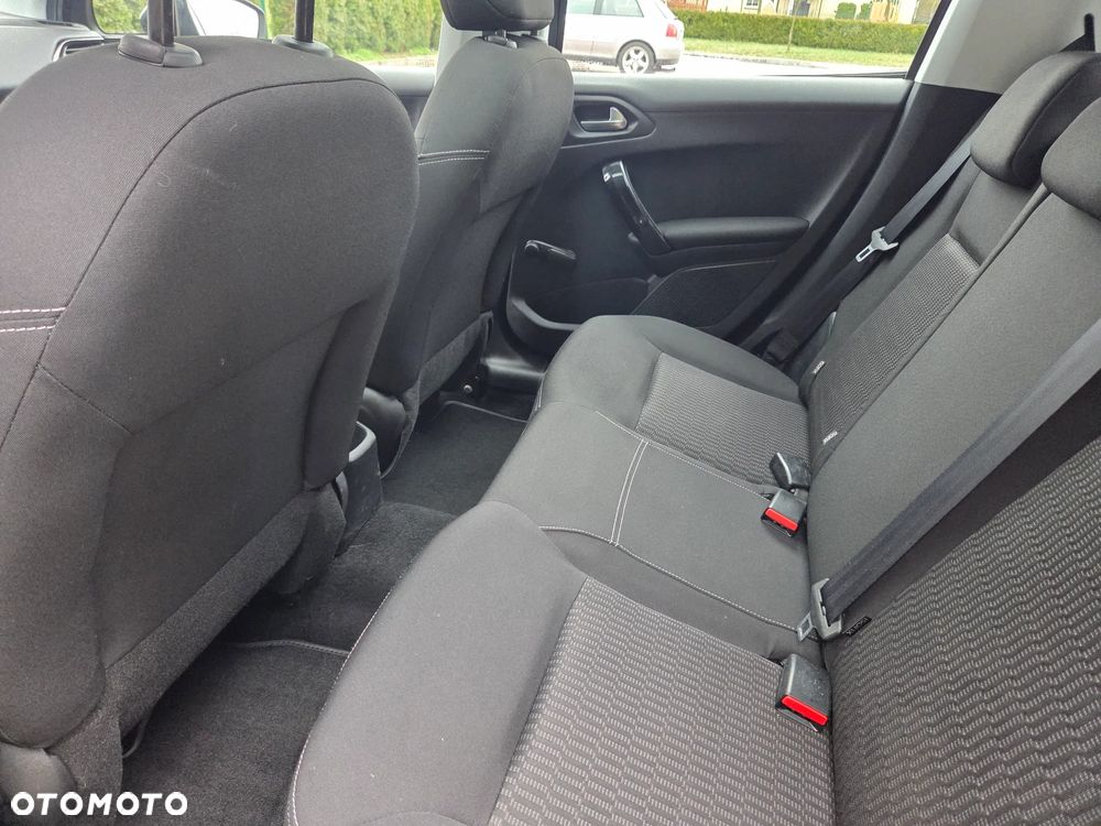 Peugeot 208 1.2 VTi Business Line - 14