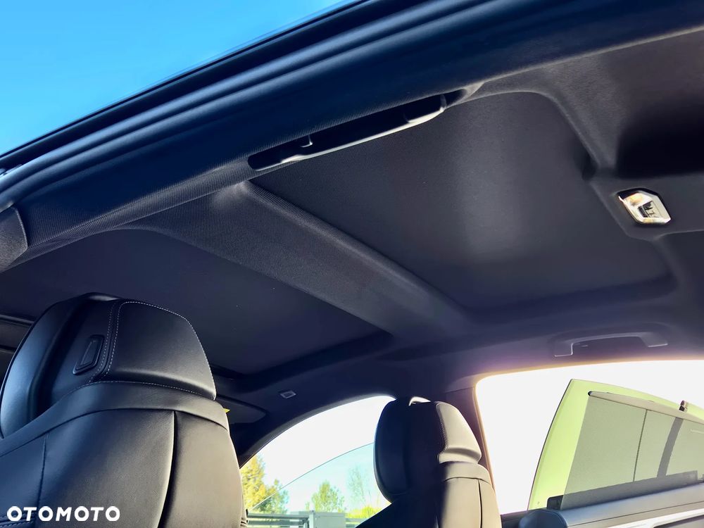 BMW Seria 8 840i - 23