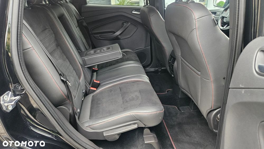 Ford Kuga 2.0 TDCi 2x4 ST-Line - 22