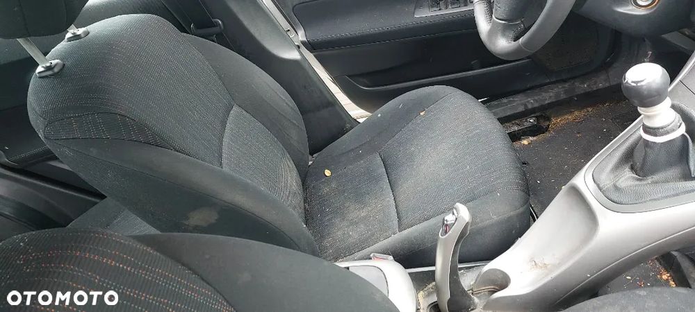 TOYOTA Auris 1,4 d4d 90km silnik - 7