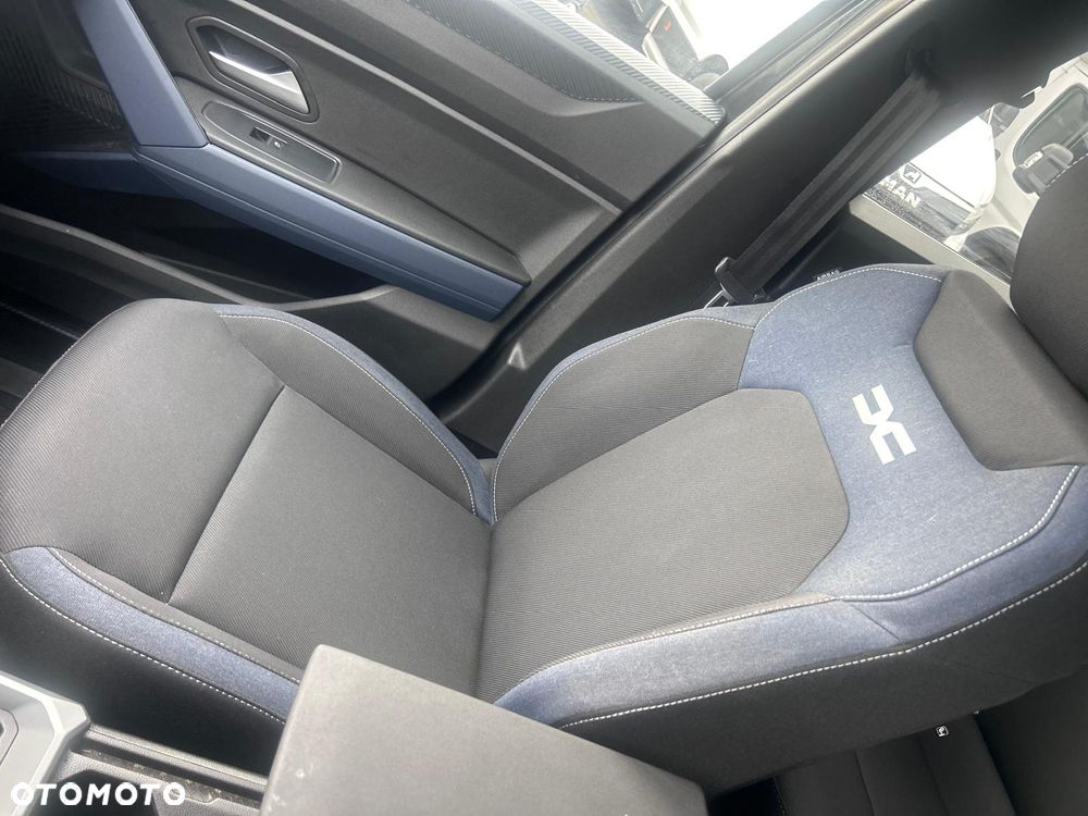 Dacia Duster 1.6 Full Hybrid 140 Journey MMT - 17