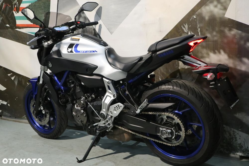 Yamaha MT - 7