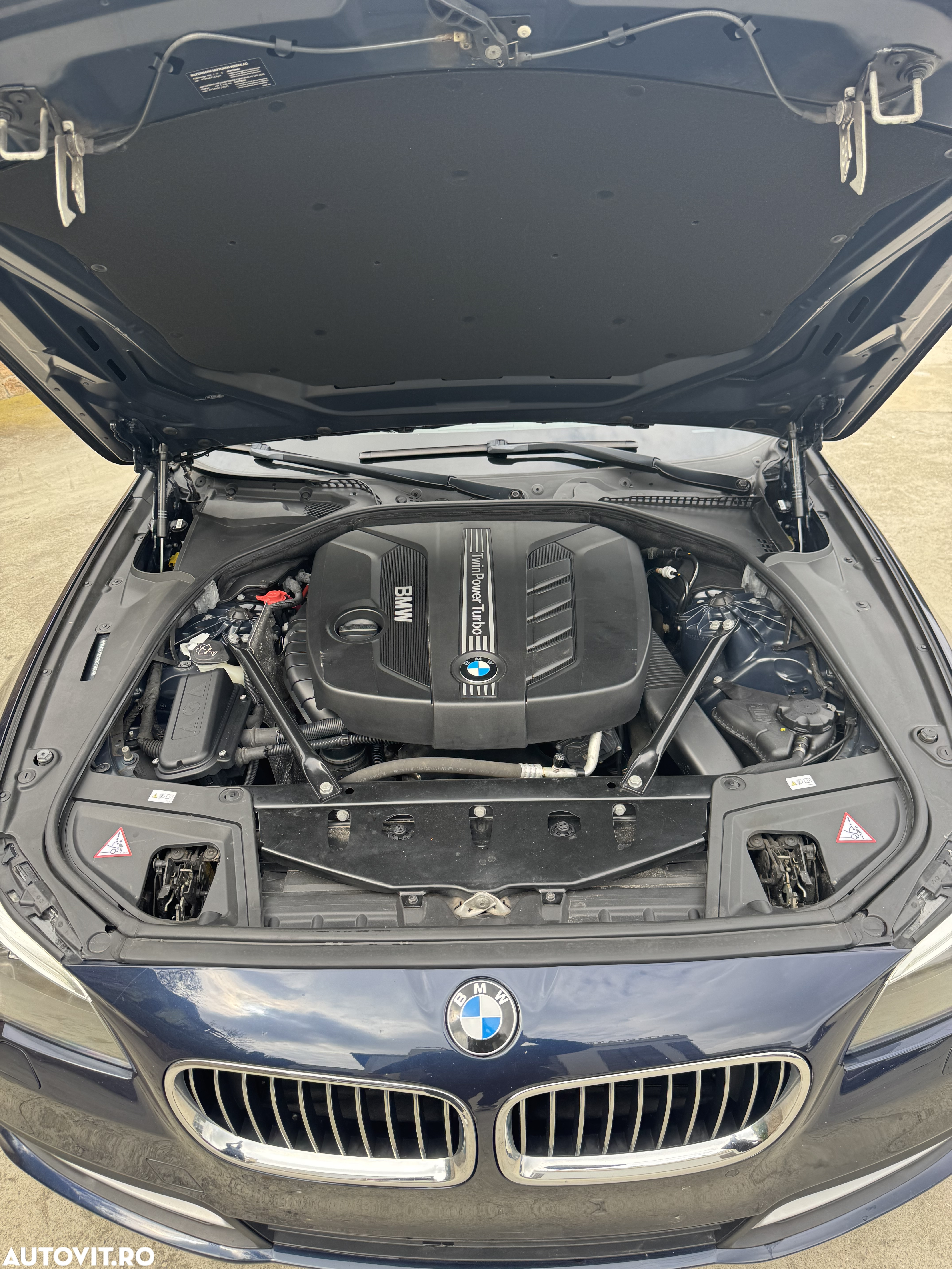 BMW Seria 5 520d Aut. Luxury Line - 11