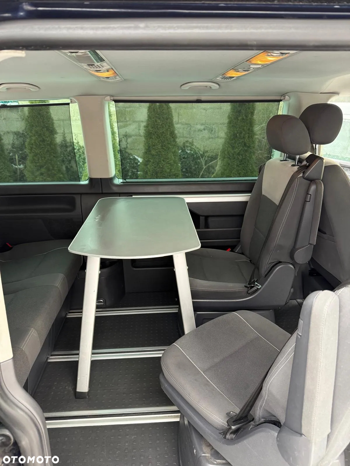 Volkswagen Multivan - 23