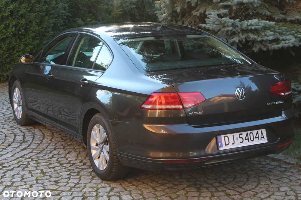 Volkswagen Passat 2.0 TDI BMT Comfortline - 12