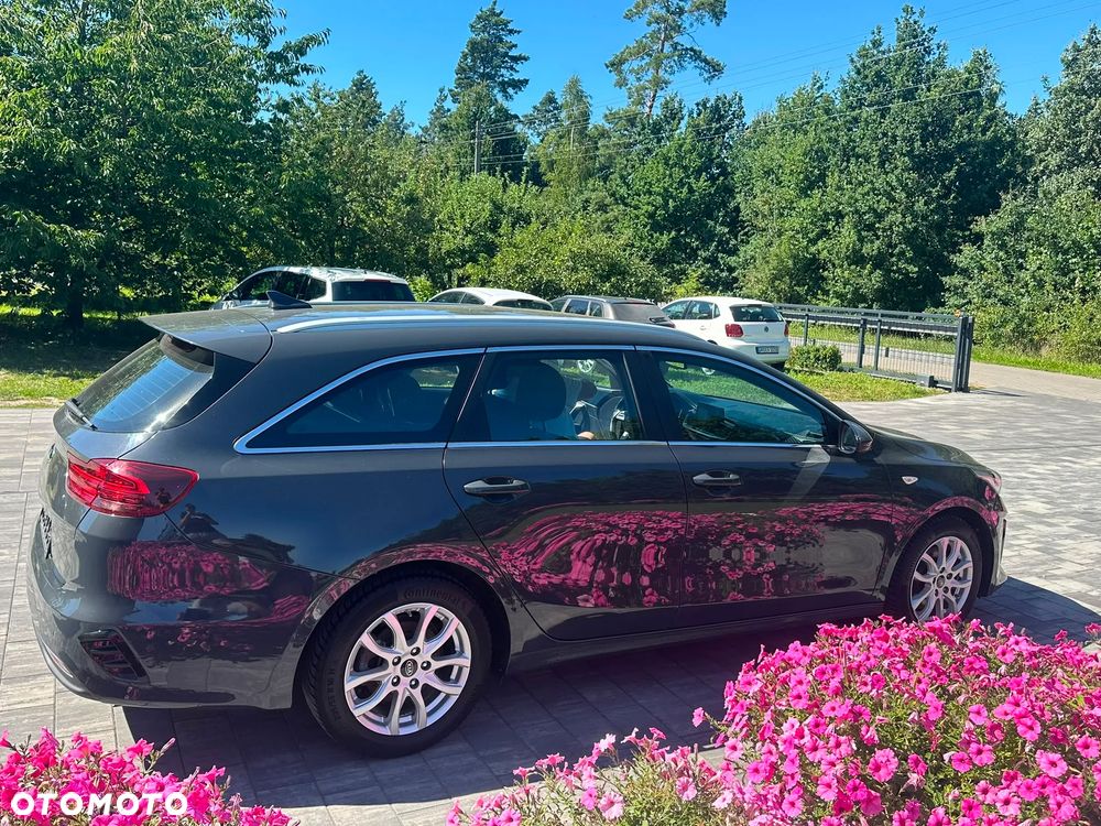 Kia Ceed - 4