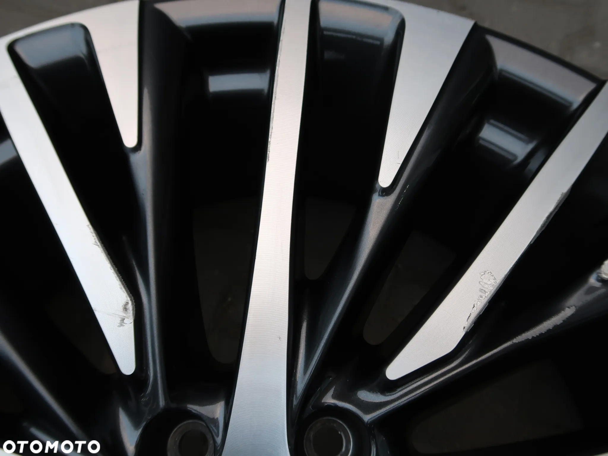 213 Felga Aluminiowa Lexus RS NX 8x21 et40 - 2