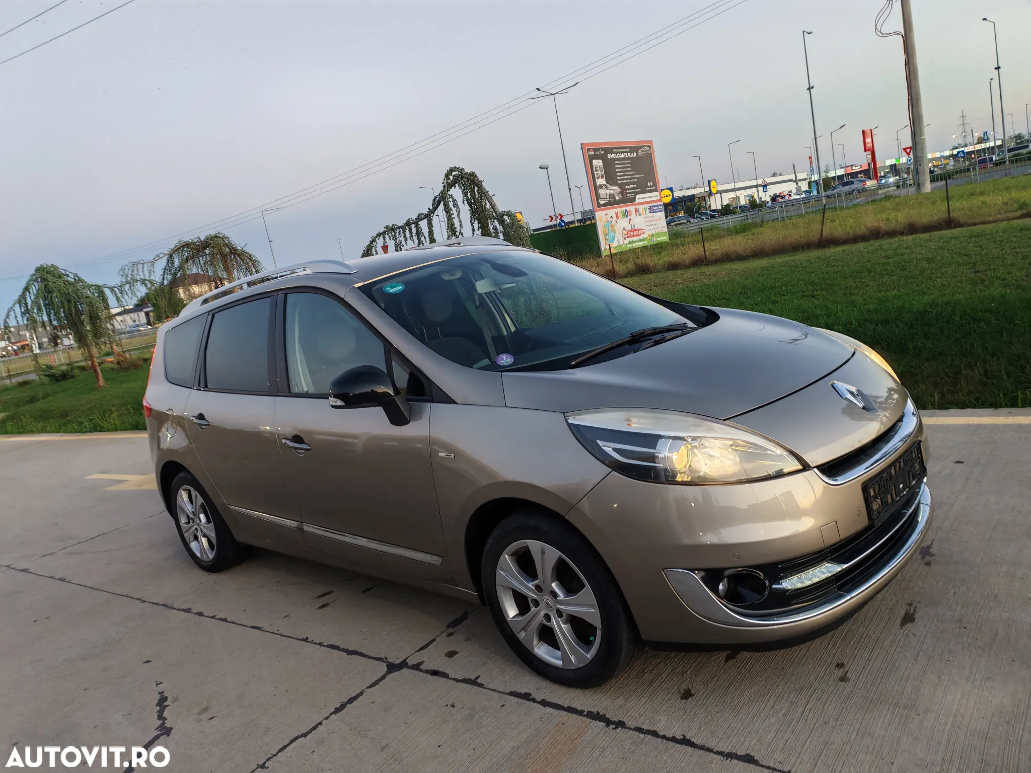 Renault Scenic ENERGY TCe 115 Bose Edition - 2