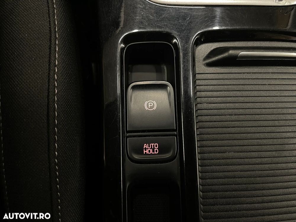 Kia Ceed 1.5 T-GDI DCT7 OPF Vision - 25