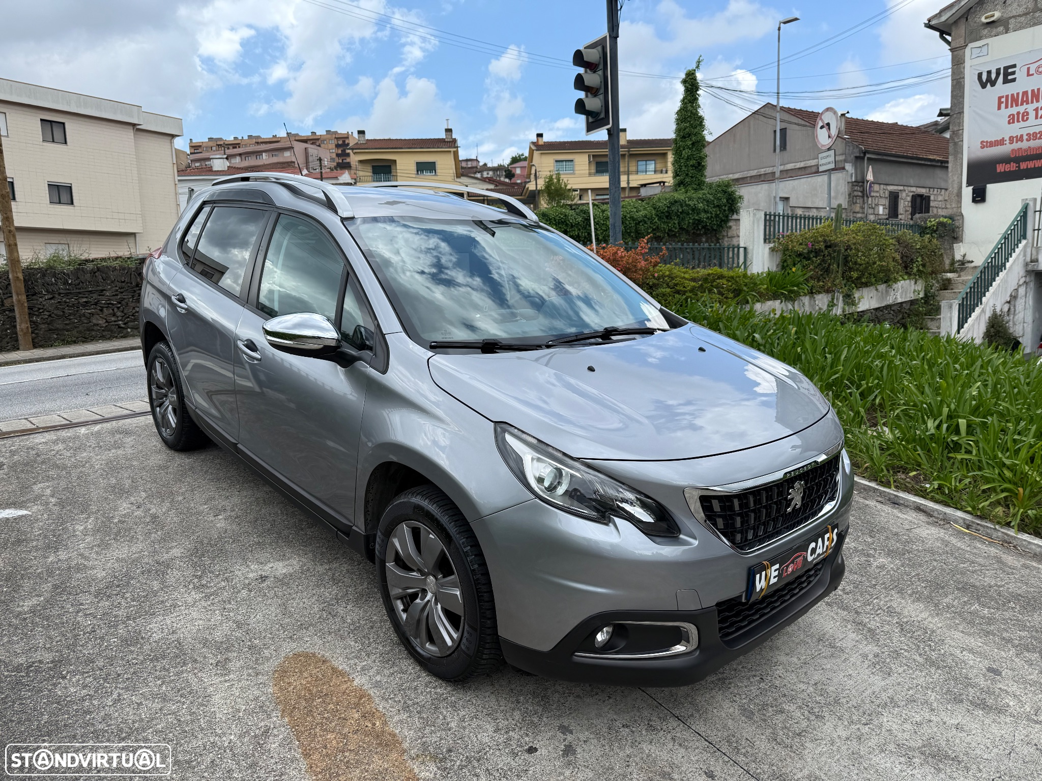 Peugeot 2008 1.2 PureTech Allure - 2