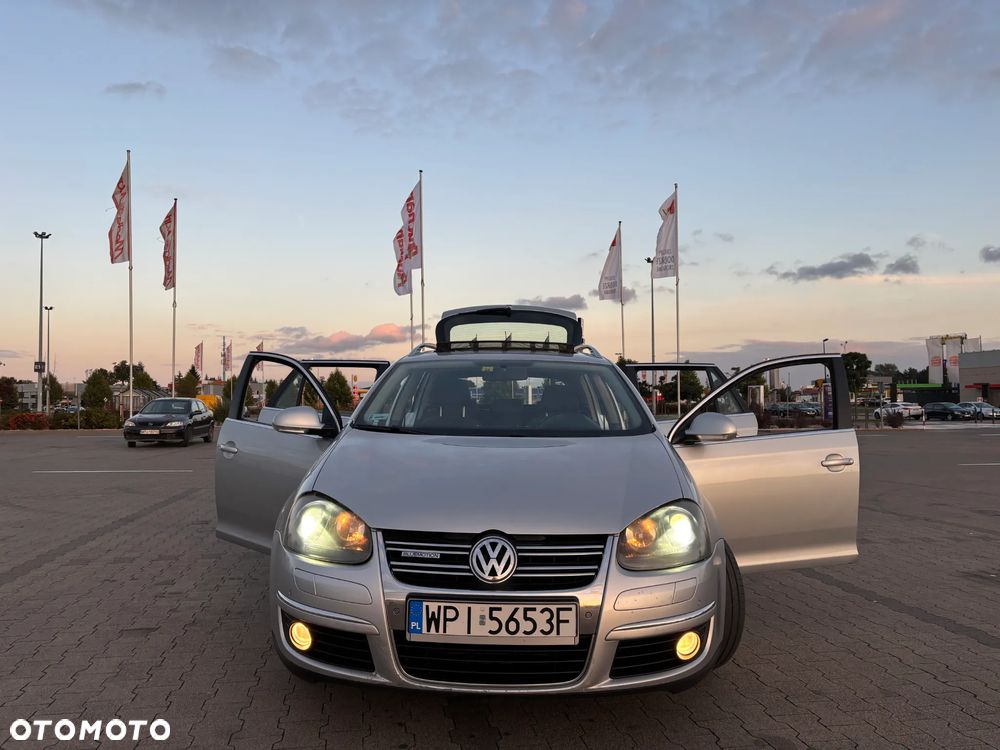 Volkswagen Golf V 1.9 TDI DPF BlueMot Comfortline - 1
