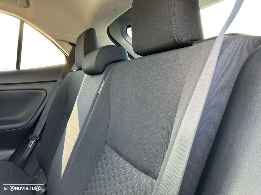 Toyota Yaris Cross 1.5 HDF Comfort Plus - 11