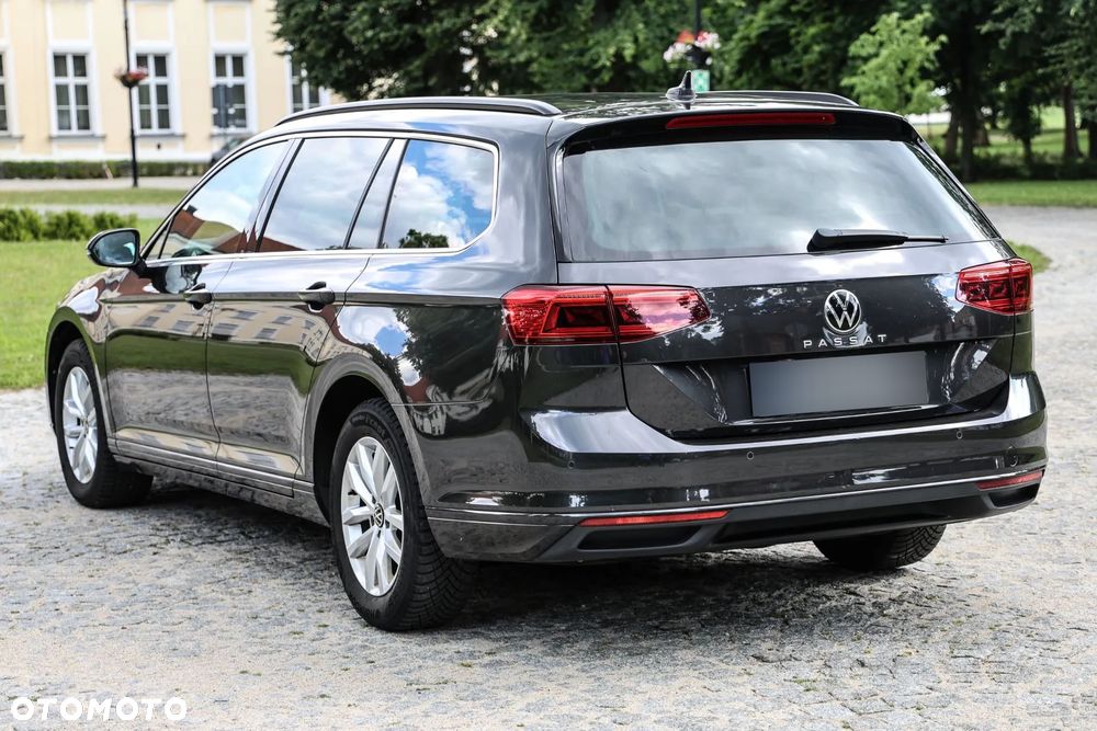 Volkswagen Passat 2.0 TDI SCR DSG Business - 4
