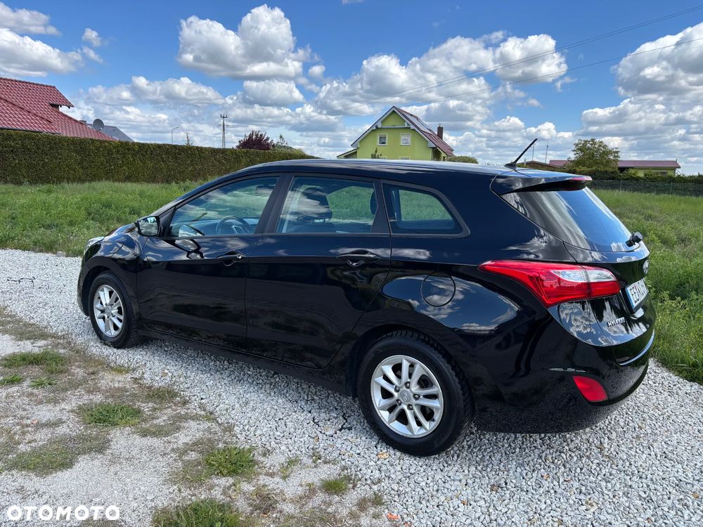 Hyundai i30 Kombi 1.6 CRDI Select - 14