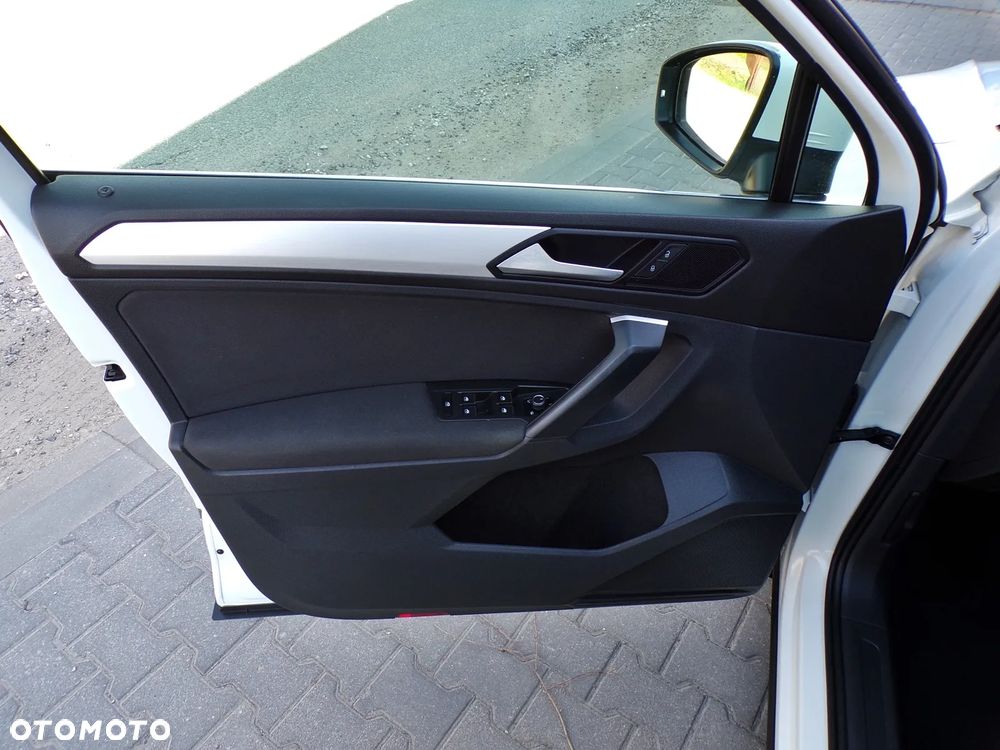 Volkswagen Tiguan 2.0 TDI SCR (BlueMotion Technology) Comfortline - 17