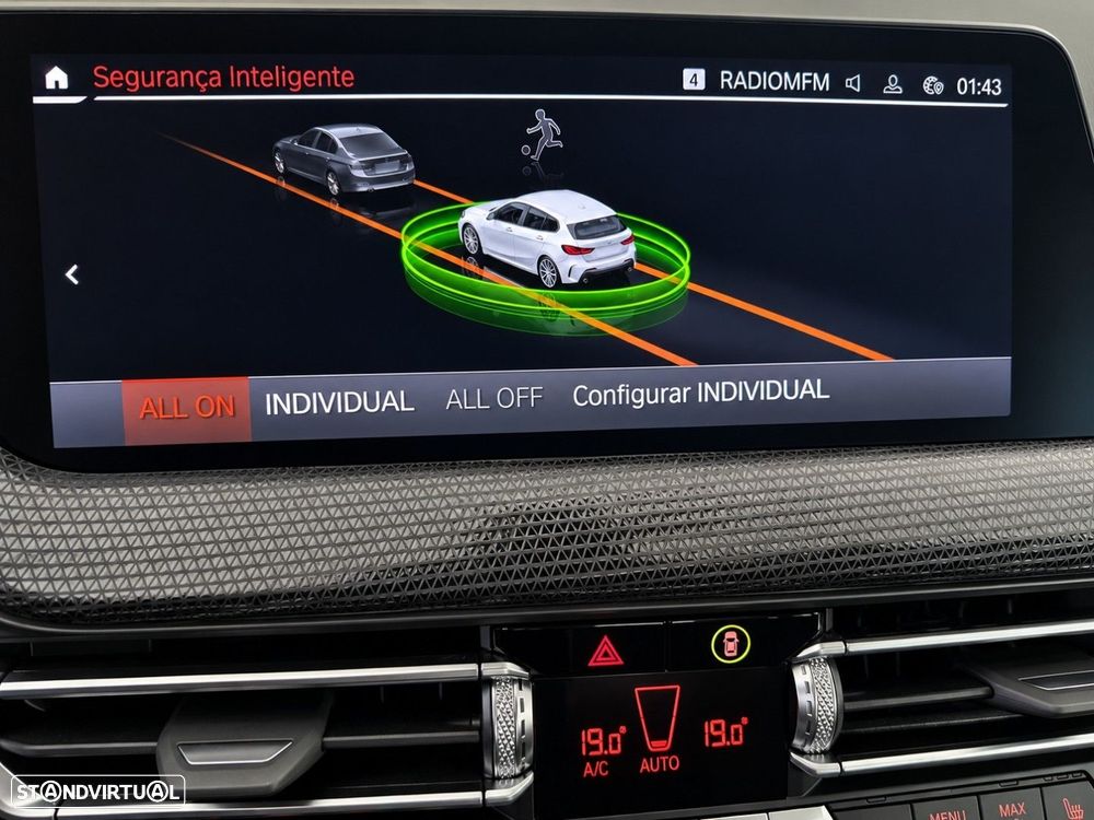BMW 118 i Pack Desportivo M Auto - 12