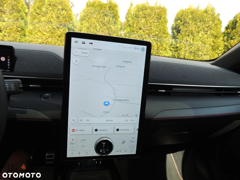 Ford Mustang Mach-E - 32