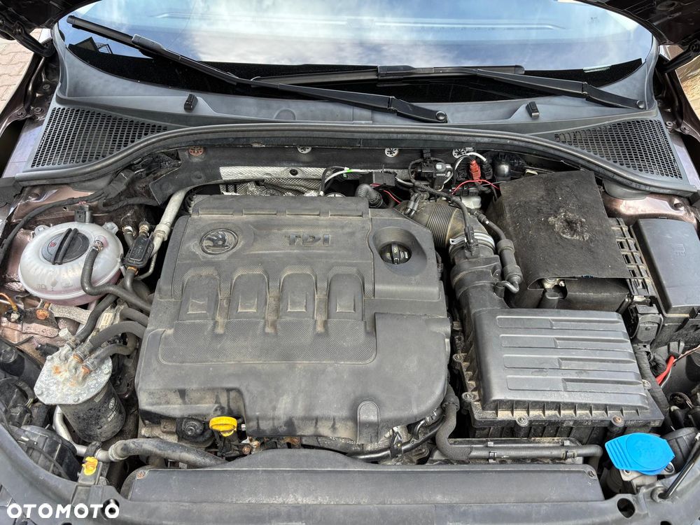 Skoda Octavia 2.0 TDI (Green tec) 4x4 Ambition - 38