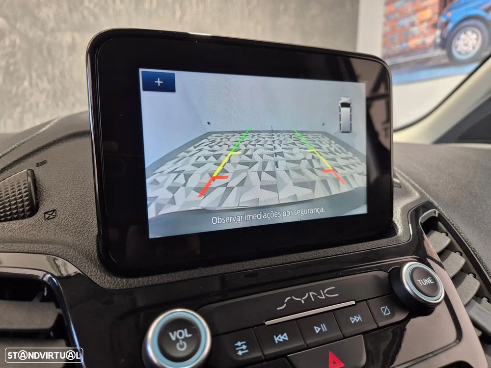 Ford Transit Connect Outro - 30