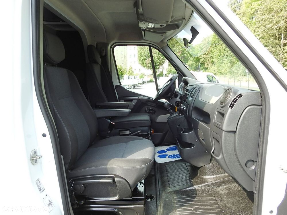 Renault MASTER PLANDEKA 8 PALET TEMPOMAT KLIMATYZACJA  170KM - 36