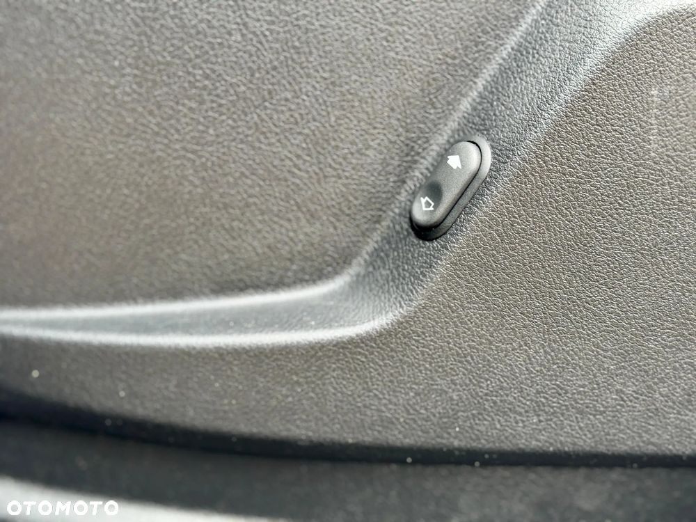 Ford Galaxy 2.0 FF Titanium - 23