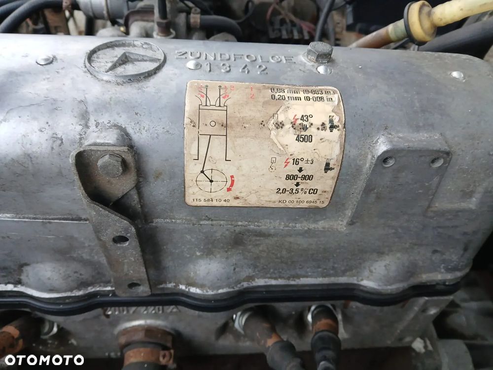 Mercedes-Benz W123 - 26