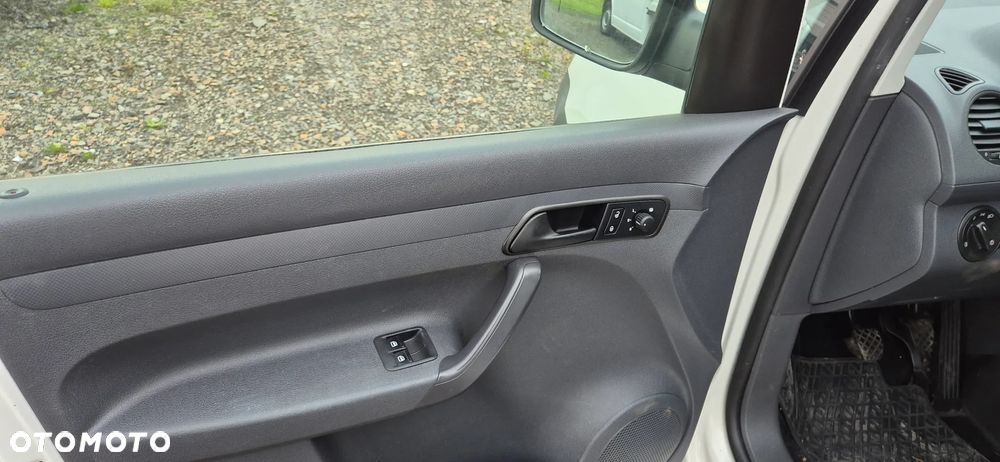 Volkswagen Caddy Maxi - 9