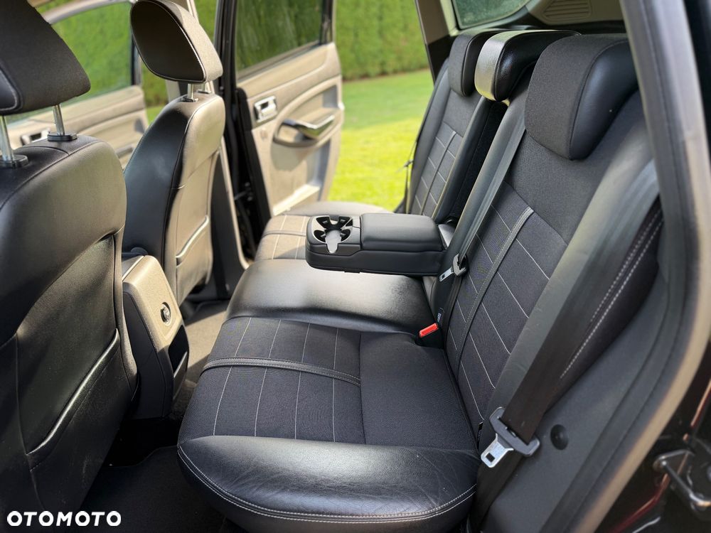 Ford Kuga 2.0 TDCi 4x4 Titanium - 29