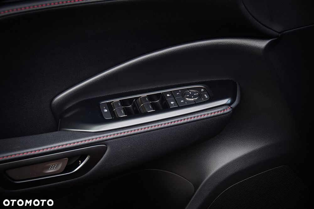 Lexus LBX 1.5 Hybrid Emotion - 14