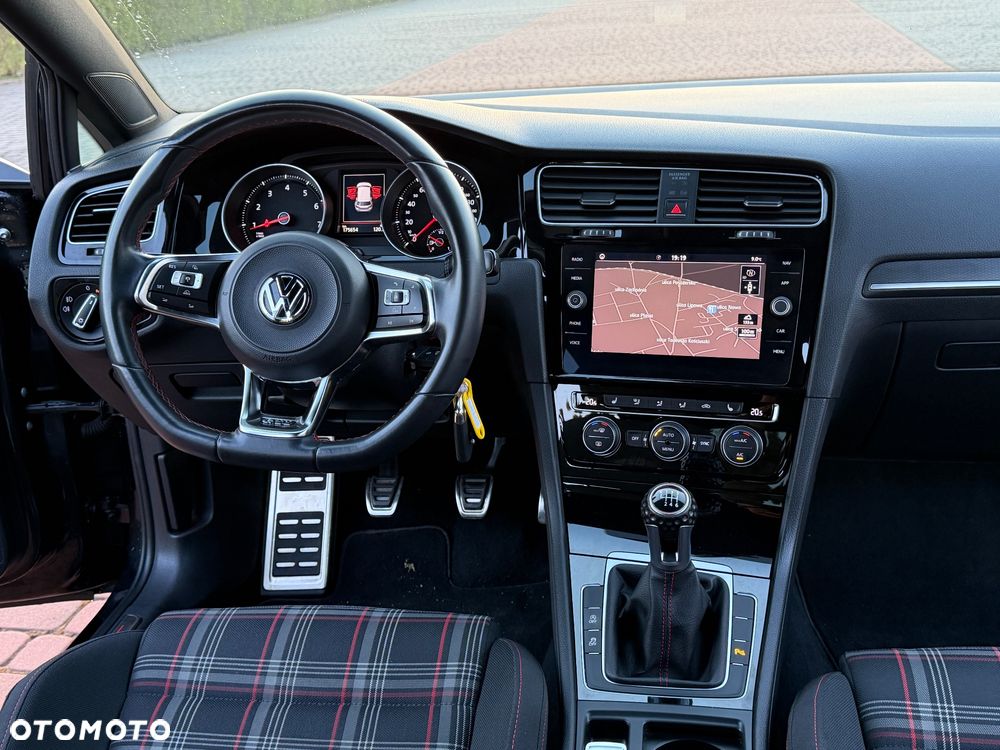 Volkswagen Golf 2.0 TSI BMT GTI Performance - 26