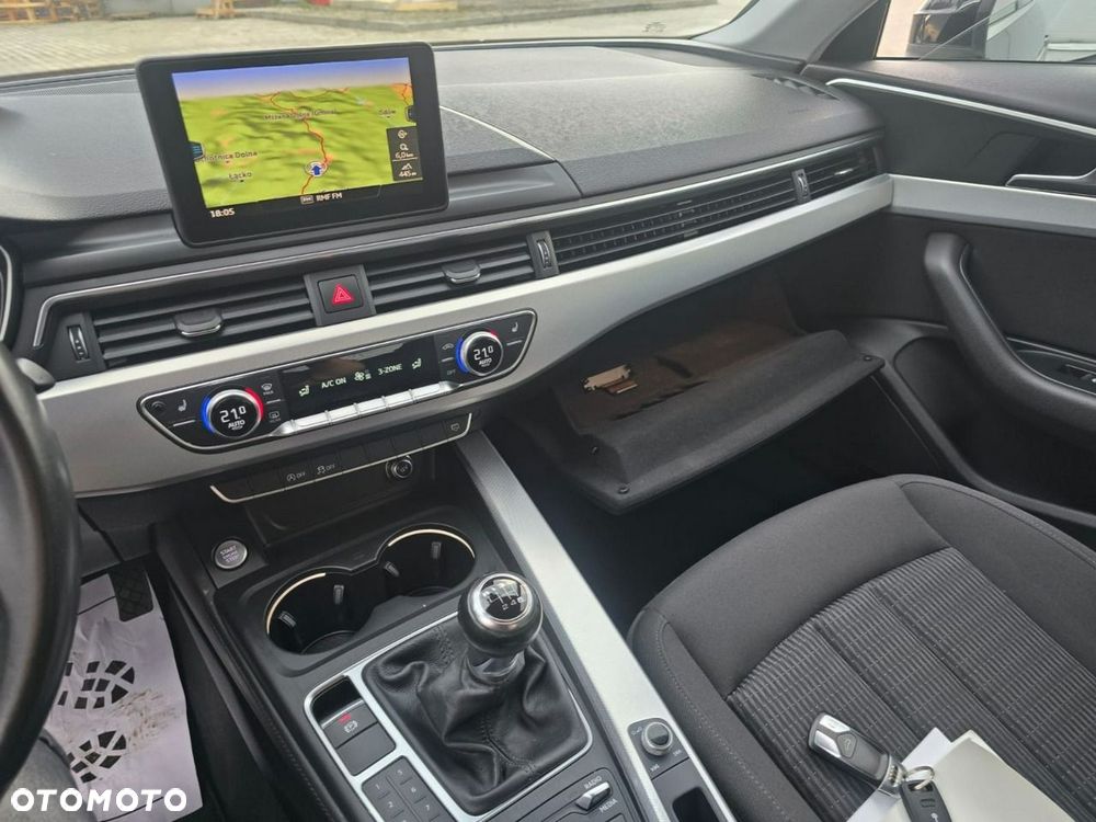 Audi A4 Limousine - 33