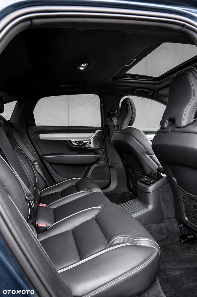 Volvo S90 T8 AWD Plug-In Hybrid Ultimate Dark - 8