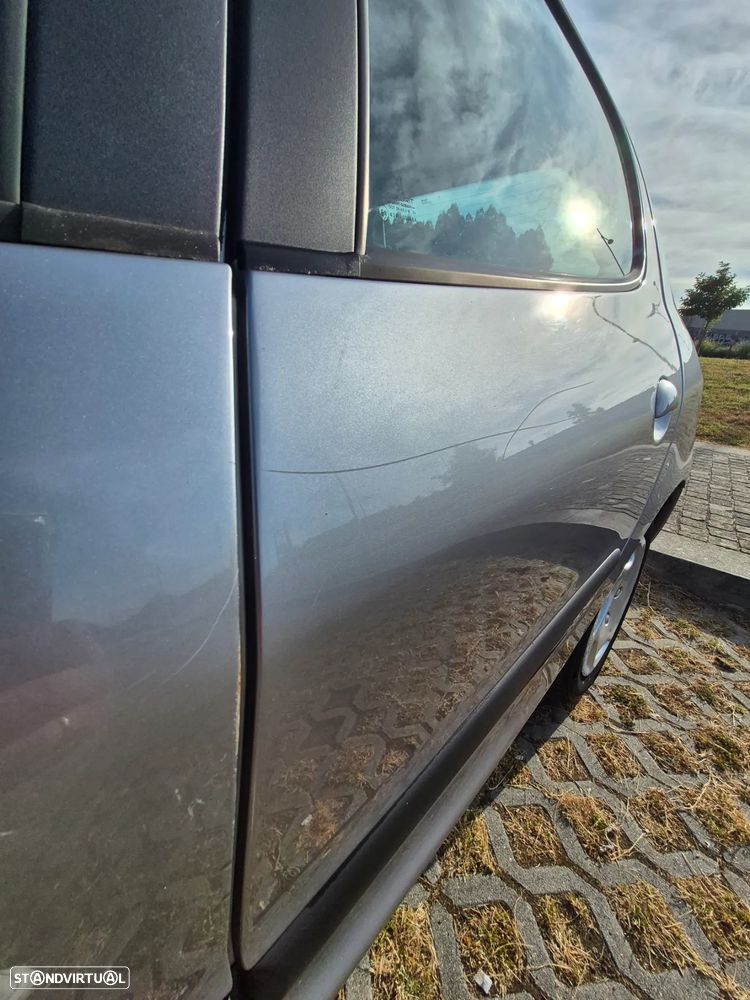Peugeot 206 1.1 XR - 13