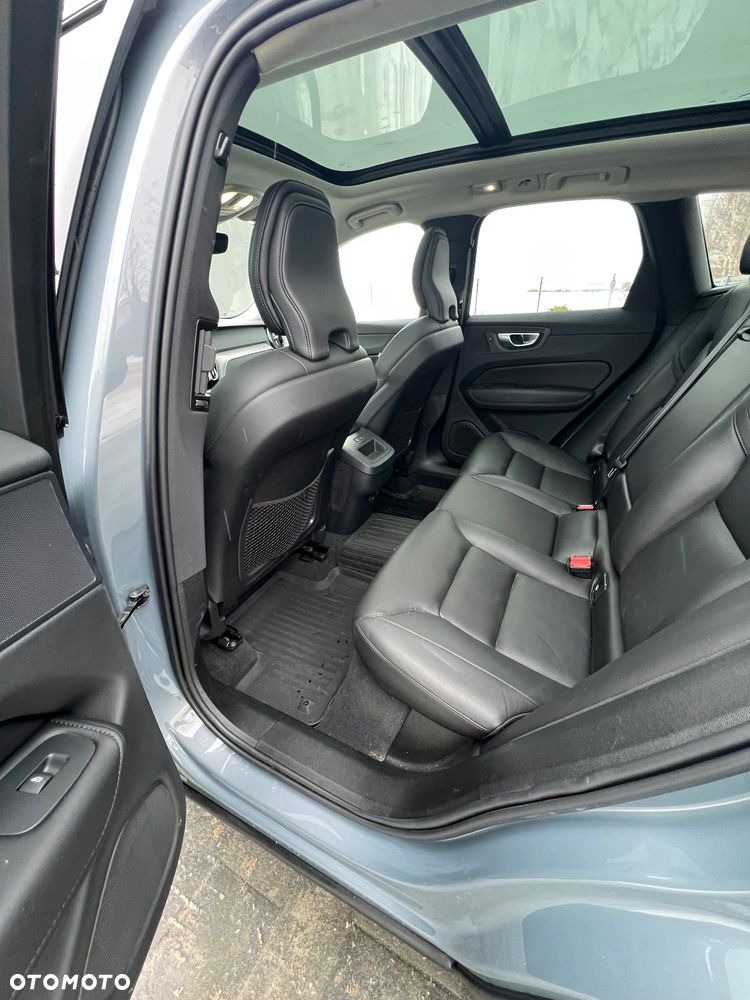 Volvo XC 60 B5 B AWD R-Design - 10